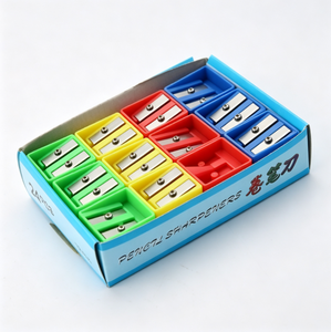 Taille-crayon en plastique double trou pour crayons de couleur, idéal pour les écoliers et étudiants (vente en gros) - Product Image 6