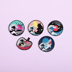 En gros, épingles décoratives en métal émaillé à thème animalier (chat noir, cercle géométrique, bol de ramen, dauphin) pour vêtements - Product Image 2