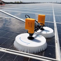 Brosse de nettoyage de panneaux solaires télescopique de 12 m, nettoyeur de modules photovoltaïques électrique avec poteau en alliage d'aluminium et fibre de carbone pour les fermes solaires