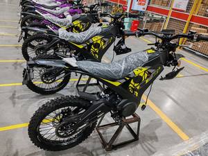 OEM 73.8V8000W 31.9Ah 三元系リチウムイオンバッテリー搭載 長距離走行可能 電動ダートバイク - Product Image 5