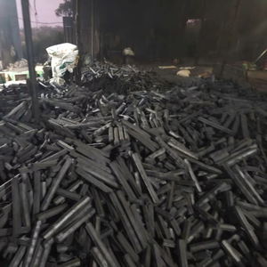 Charbon de bois en briquettes de sciure de bois dur du fournisseur vietnamien, haute teneur en carbone, faible teneur en cendres, combustible sans fumée pour barbecue, combustion de 6 heures - Product Image 3