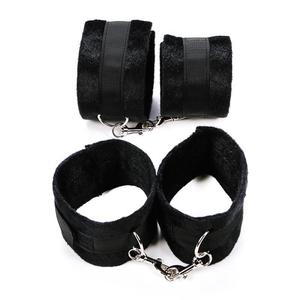 Set erótico SM de 10 piezas con cinta y material de felpa ligera, juguetes alternativos y de coqueteo para parejas adultas, venta al por mayor de artículos sexuales - Product Image 3