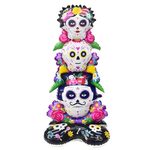 Ensemble de ballons en aluminium sur pied pour le Jour des Morts, comprenant un empilement de crânes en sucre floraux et un squelette avec guitare de mariachi, pour la décoration d'autels mexicains, de fêtes et de la maison - Product Image 1