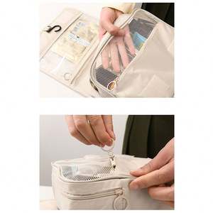 OEM Large Capacity <b>Toiletries</b> Storage Makeup <b>Bag</b> Compartments Quilted Travel Cosmetic Makeup <b>Bag</b> Organizer Portable <b>Women</b> <b>Bag</b> - Product Image 5