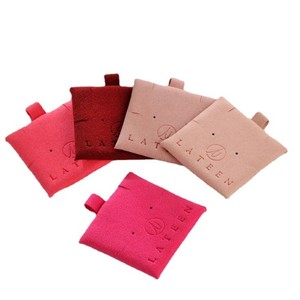 Cartes de présentation de bijoux personnalisées avec logo en relief, organisateur en microfibre pour boucles d'oreilles et colliers, cartes de présentation pour boîte à bijoux - Product Image 1
