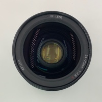 Objectif Canon EF 24-70mm F/2.8L IS USM d'occasion de haute qualité pour appareils plein format, idéal pour la photographie de portrait