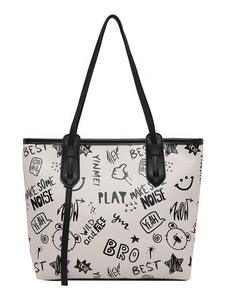 <span class=keywords><strong>Sac</strong></span> <span class=keywords><strong>à</strong></span> <span class=keywords><strong>dos</strong></span> en toile pour <span class=keywords><strong>femme</strong></span> avec fermeture ouverte jusqu'<span class=keywords><strong>à</strong></span> 1L de capacité Motif de fruits Forme carrée Imperméable Design tendance - Product Image 4