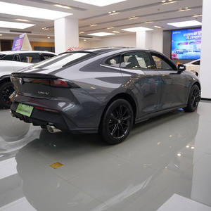 Nouvelle <span class=keywords><strong>voiture</strong></span> à essence Changan Uni-V 2.0T 2025 à livraison <span class=keywords><strong>rapide</strong></span> et prix abordable, sièges électriques en alliage d'aluminium, phares LED, toit ouvrant panoramique - Product Image 5