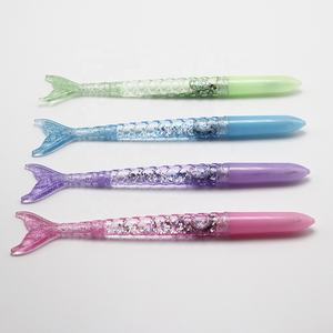 Nouveauté de vente chaude stylo à bille en plastique Kawaii en forme de sirène créative avec injection de paillettes argentées pour le bureau de l'école promotionnel - Product Image 3