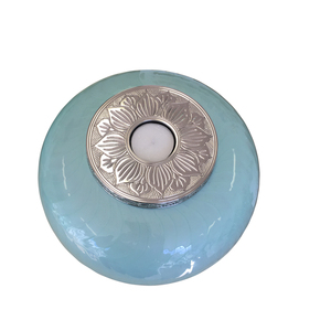 โกศใส่เทียนน้ำชาทองเหลืองแบบทันสมัยใส่เถ้ากระดูกหลายฟังก์ชันสีน้ำเงินและเงินพร้อมเทียนทีไลท์สำหรับเป็นบรรณาการที่ระลึก - Product Image 1