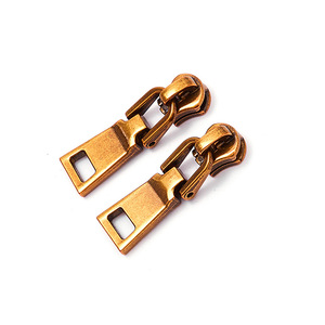 Car Keychain Zinc Alloy Grid No 3 Activity Piece Locomotive Style Home Use - Product Image 3
