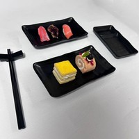 Assiettes rectangulaires en mélamine texturées, rayées, noires mates, ondulées, incassables et empilables pour la restauration de sushis, plats de service en mélamine