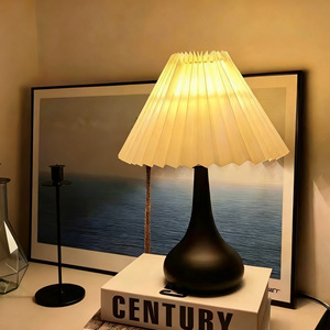 <span class=keywords><strong>Lampe</strong></span> de table alimentée par USB avec commande tactile, base en métal, variateur d'intensité progressif, abat-jour plissé, <span class=keywords><strong>lampe</strong></span> LED pour chambre à coucher - Product Image 3