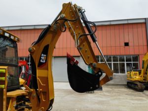 รถตักแบคโฮมือสอง CAT 420F สภาพดี ผลิตในญี่ปุ่น 7500 กก. 0-2000 ชั่วโมง - Product Image 3