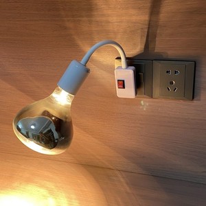Lampe chauffante murale E27 avec support en céramique pour salle de bain et usage domestique - Product Image 1