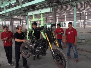 Jianggong chất lượng tốt xuất khẩu ba bánh/xe máy/xe/xe máy/xe máy/xe đạp điện dây chuyền lắp ráp dây chuyền sản xuất - Product Image 6