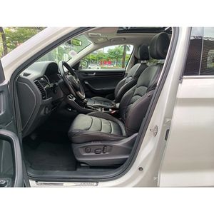 Skoda <span class=keywords><strong>Kodiaq</strong></span> 2018 d'occasion, SUV essence automatique, SUV urbain, traction avant, blanc, conduite à gauche, en stock chez le concessionnaire - Product Image 2