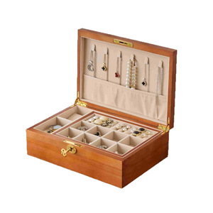 Solid wood jewelry <b>box</b> with lid, multi-compartment design, suitable for storing earrings, necklaces, and other jewelry. - Product Image 5