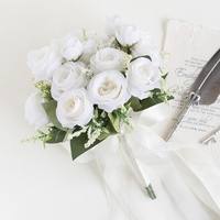 Set Buket & Korsase Pernikahan dari Baja Tahan Karat dengan Mawar Buatan - Buket Mini dan Boutonniere untuk Dekorasi Foto Pernikahan.