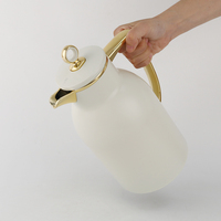 Fabrication de Bouteilles Isothermes Sous Vide – Set de Bouteilles Thermos Arabes en Plastique ABS Isolé Pour Thé et Café avec Pot en Verre