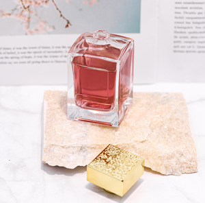 Venta al por mayor de spray corporal de lujo <span class=keywords><strong>Eau</strong></span> de Parfum de 50-100ml para mujer, de larga duración, ecológico, mini, fresco, cítrico, floral y amaderado. - Product Image 6