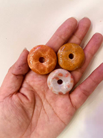Pendentif Donut en Corail Naturel Rose, Breloque Collier en Corail, Vente en Gros Direct Usine pour Hommes et Femmes, Cadeau Feng Shui, Motif Floral