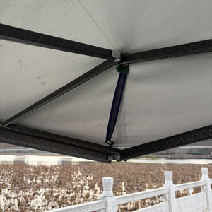 Tente pliante personnalisée 3x3 pour événements, auvent commercial avec drapeau national, idéale pour salons professionnels - Product Image 3