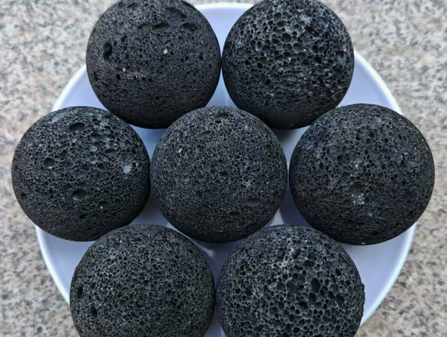 Black Landscaping Round Natural Tumbed Small Pebble Volcanic Lava Stone Volcanic Rock