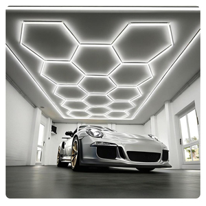 Éclairage professionnel d'atelier de lumière de <span class=keywords><strong>garage</strong></span> à <span class=keywords><strong>LED</strong></span> hexagonale de personnalisation OEM pour centres d'entretien automobile, ateliers de réparation automobile - Product Image 4
