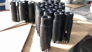 Broca <span class=keywords><strong>de</strong></span> diamante seca JOWIN Vacuum <span class=keywords><strong>de</strong></span> 13/8 pulgadas (35 mm) con segmentos turbo soldados con láser y tiras <span class=keywords><strong>de</strong></span> protección laterales para granito, cuarzo y oro. - Product Image 4