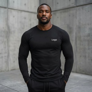 T-shirt de sport en mesh et spandex, personnalisable, confortable, séchage rapide, imprimé réfléchissant, en stock, fabrication OEM. - Product Image 1