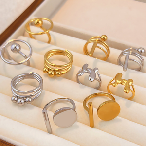 Bague ouverte Y & S en acier inoxydable plaqué or 18 carats, motif géométrique simple, design libre - Product Image 1