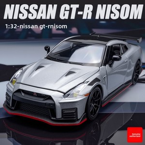 Modellino <span class=keywords><strong>Auto</strong></span> in Metallo Pressofuso <span class=keywords><strong>Nissan</strong></span> GT-R NISMO in Scala 1:32 con Batteria al Litio e Funzione di Controllo a Forza (Confezionato) - Product Image 2