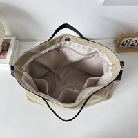 Tas Selempang Wanita Nylon Fashion Terlaris 2026 Kapasitas Besar Ringan Tas Bahu Santai Portabel