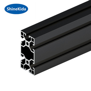 Profilo in <span class=keywords><strong>Alluminio</strong></span> Estruso con Scanalatura a T 40 Colore Argento 4080 e Profilo a V Nero Tipo C - Product Image 1