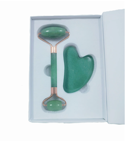 Outils de beauté en aventurine verte personnalisables, rouleau de massage et gua sha, coffret inclus - Product Image 2