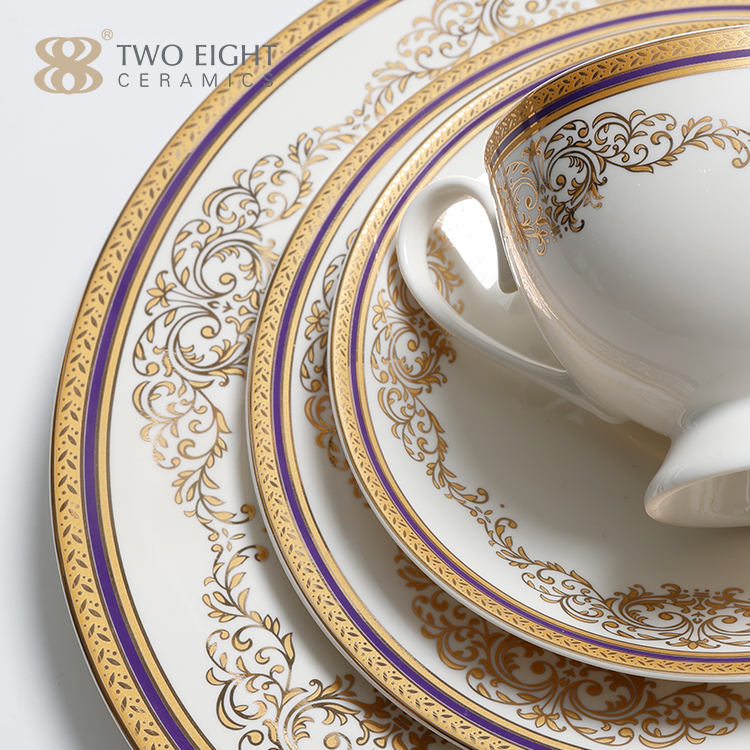 Wholesale Embossed Golden Ceramic Coffee Mugs and Cup Royal Bone China Dinner Set Fine Bone China Mugs Plates Dinnerware Sets