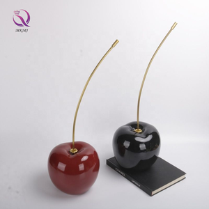 Ornements de cerise en résine minimaliste moderne décoration de bureau de salle à manger artisanat créatif de fruits de cerise pour la décoration intérieure moderne - Product Image 1