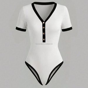 Combinaison en tricot côtelé à bordure contrastée personnalisée pour femmes - Product Image 2
