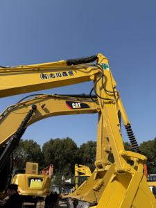 Le Japon de 12.6 tonnes a utilisé l'excavatrice Komatsu PC130 d'occasion vente chaude avec moteur - Product Image 3
