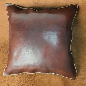 <span class=keywords><strong>หมอน</strong></span><span class=keywords><strong>โซ</strong></span>ฟาทำมือหนังวัวแท้สไตล์วินเทจ - Product Image 3
