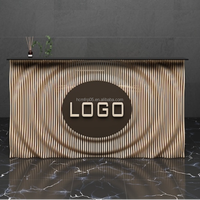 Comptoir de réception moderne personnalisé en bois massif pour hall d'hôtel, bureau, centre commercial, hôpital - Bureau artistique en bois d'hévéa