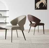 Ensemble de chaises de salle à manger de luxe contemporaines modernes pour restaurant, avec cadre doré et revêtement en tissu, idéal pour hôtel