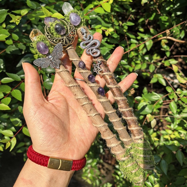 Carved Witchcraft Magic Wand Raw Crystal Fairy Stick Gemstone Wizard Halloween Cosplay Accessories Collection Sorcerer Witch