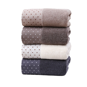 Asciugamano <span class=keywords><strong>da</strong></span> Bagno in Puro Cotone con Sezioni Manecchinate, Personalizzabile con il Logo Aziendale Ricamato. Presenta punti rotondi ed è morbido. - Product Image 2