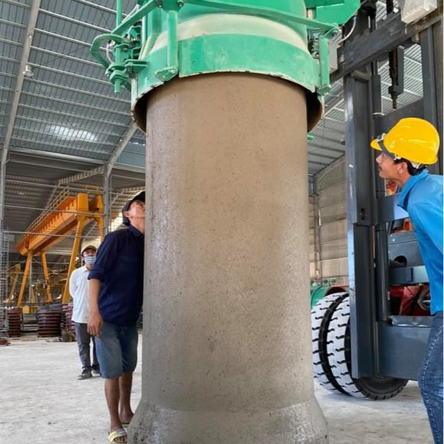 High Yield Fully Automatic PLC Controlled Motor & Bearing Core Lifting Concrete Drain Pipe Manufacturing Machine