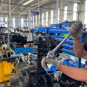Mini Tracteur Compact 4x4 <span class=keywords><strong>50</strong></span> CV Adapté aux Travaux Intérieurs, Équipement Agricole - Product Image 6