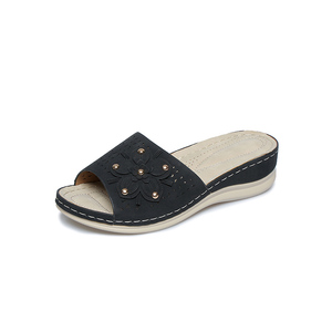 Chaussures chaudes femmes sandales Sexy cristal 2 <span class=keywords><strong>cm</strong></span> Lpw talons dames <span class=keywords><strong>4</strong></span> <span class=keywords><strong>cm</strong></span> plate-forme compensée sandales décapant chaussures clair personnalisé PVC - Product Image 6