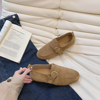 Mocassins en daim pour femmes avec boucle métallique, chaussures plates à enfiler, semelle souple rétro, décontractées pour la marche quotidienne