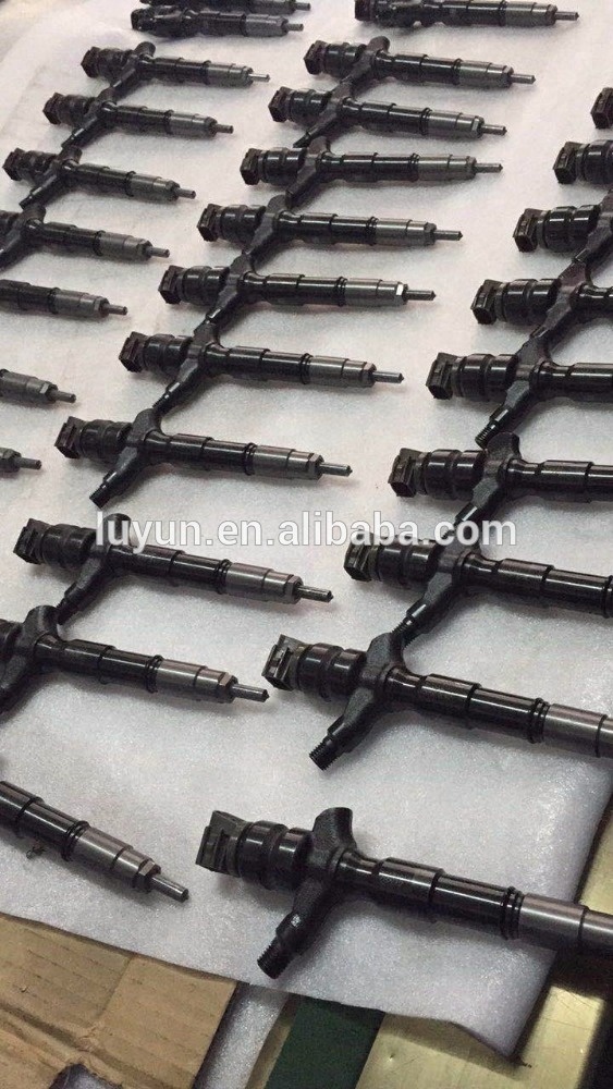 High Quality Diesel Fuel Injector 295900-0210 295900-0280 Common Rail Parts Injection Nozzle 23670-30450 For TOYOTA 2KD-FTV